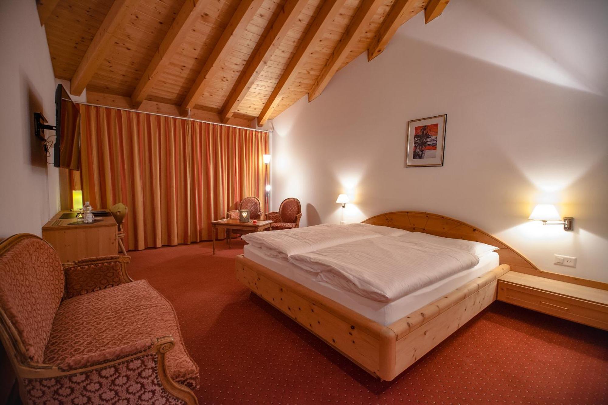 Müstair Wellnesshotel Liun B&B מראה חיצוני תמונה