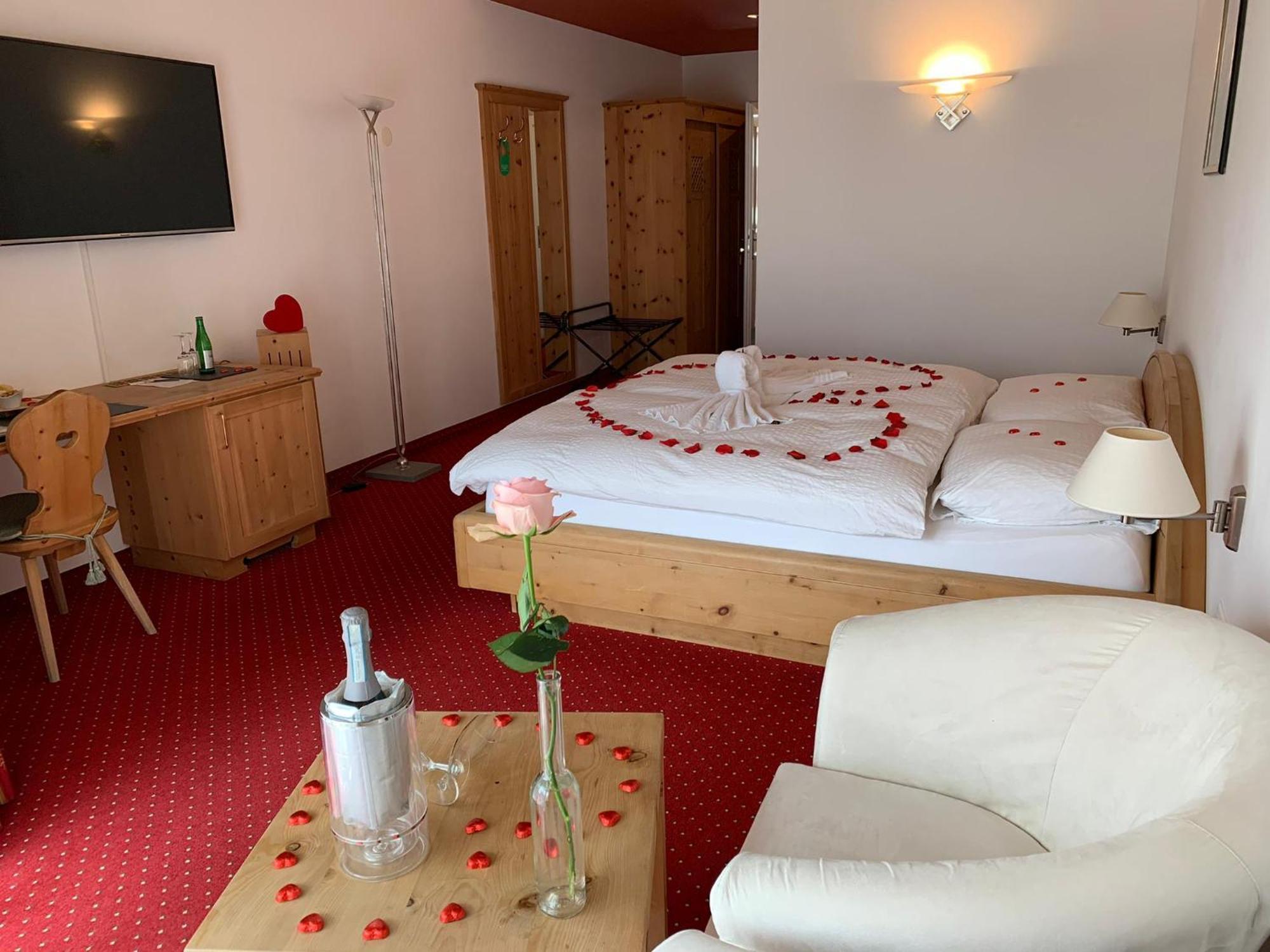 Müstair Wellnesshotel Liun B&B מראה חיצוני תמונה